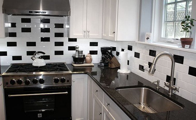 backsplash for black and white kitchen