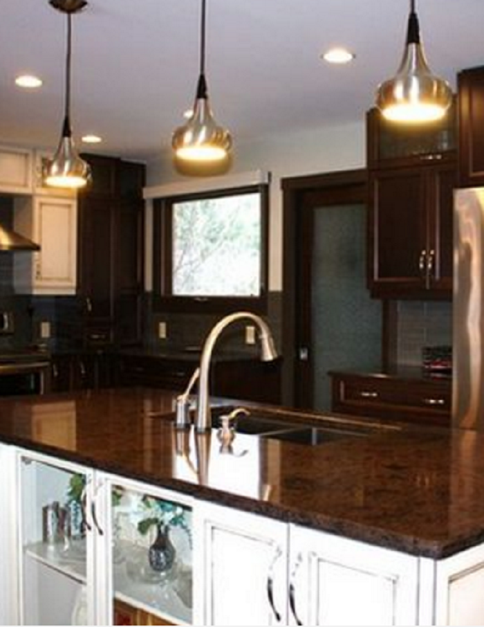 Contrast Two Tone Kitchen Cabinets
