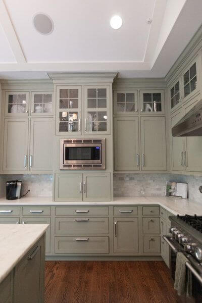 green kitchen cabinet paint colors