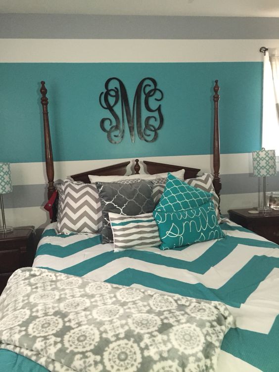 turquoise and white bedding