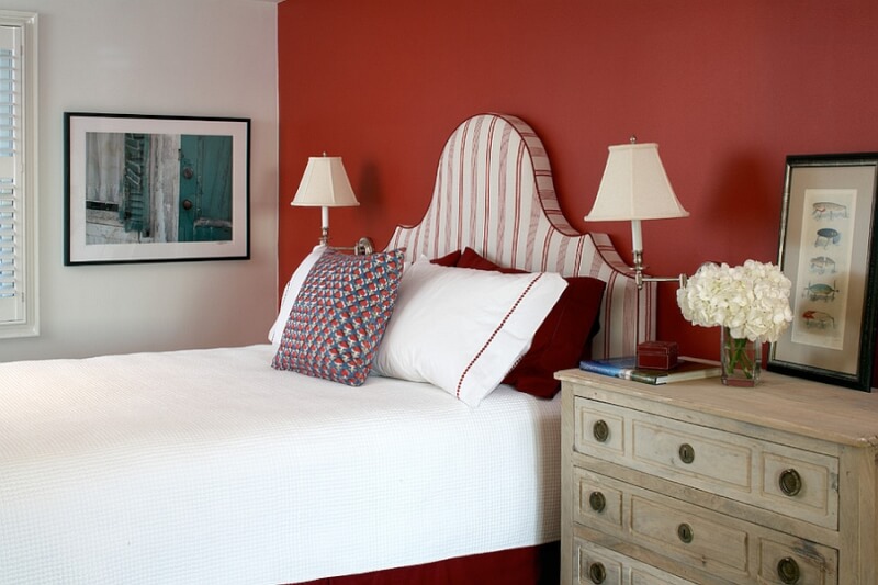 red bedroom theme
