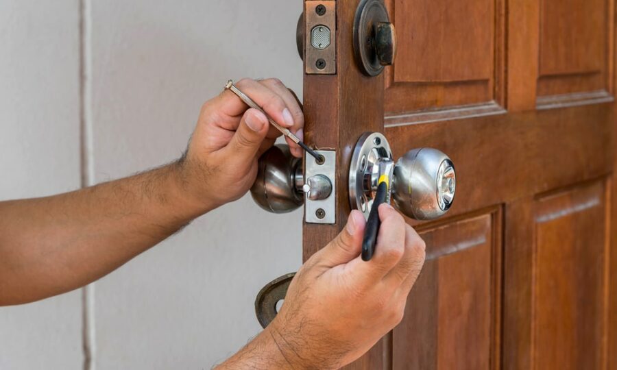 Replacing a Broken Door Knob