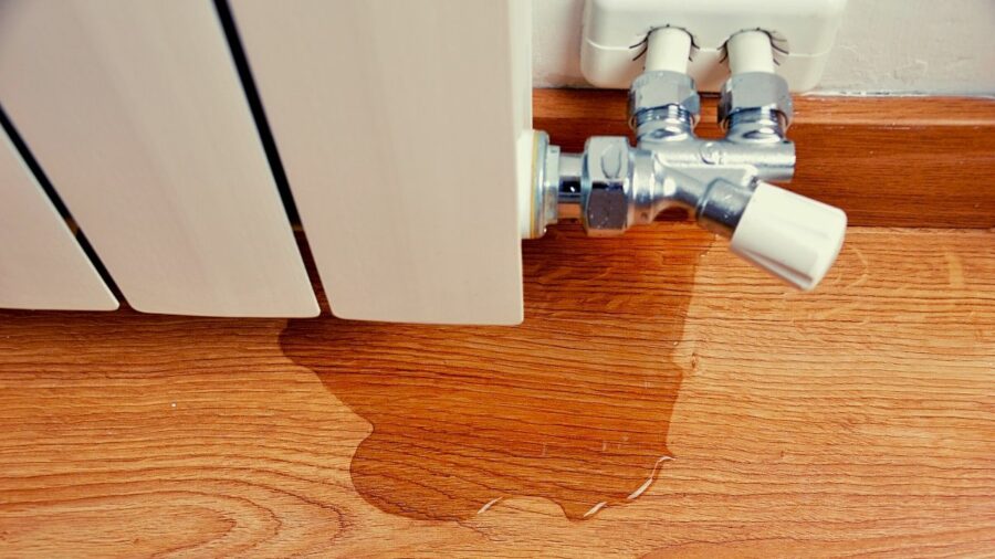 11 Warning Signs Of Serious Water Damage In Your Home